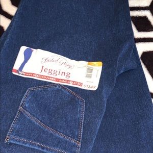 Faded Glory Size M (8-10) Jeggings
